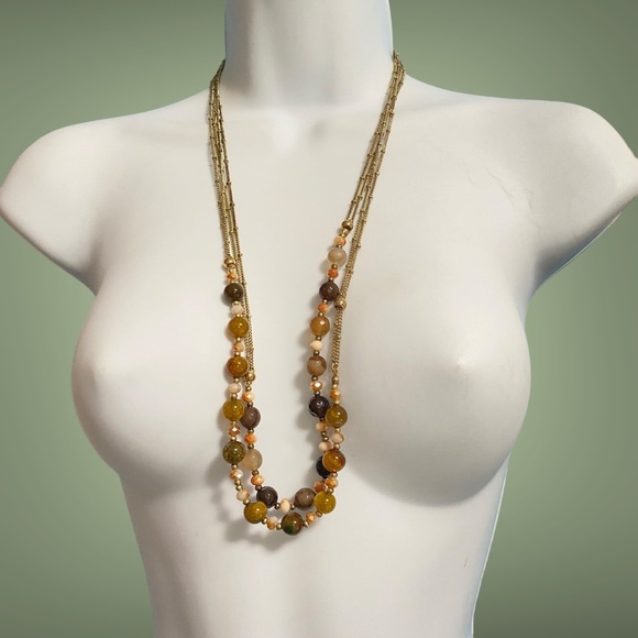 Natural Stone & Glass Beads Pair of Gold Tone Necklaces - Picture 9 of 10